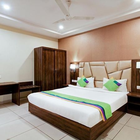 Treebo Trend Sindhura Grand Hyderabad Exterior photo