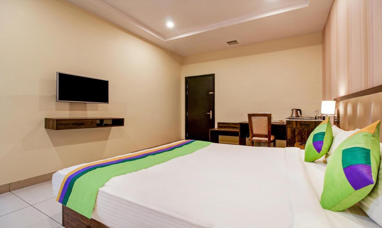 Treebo Trend Sindhura Grand Hyderabad Exterior photo