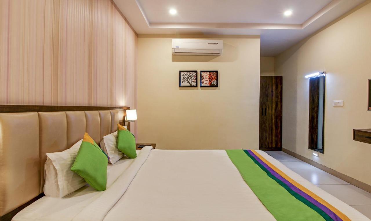Treebo Trend Sindhura Grand Hyderabad Exterior photo