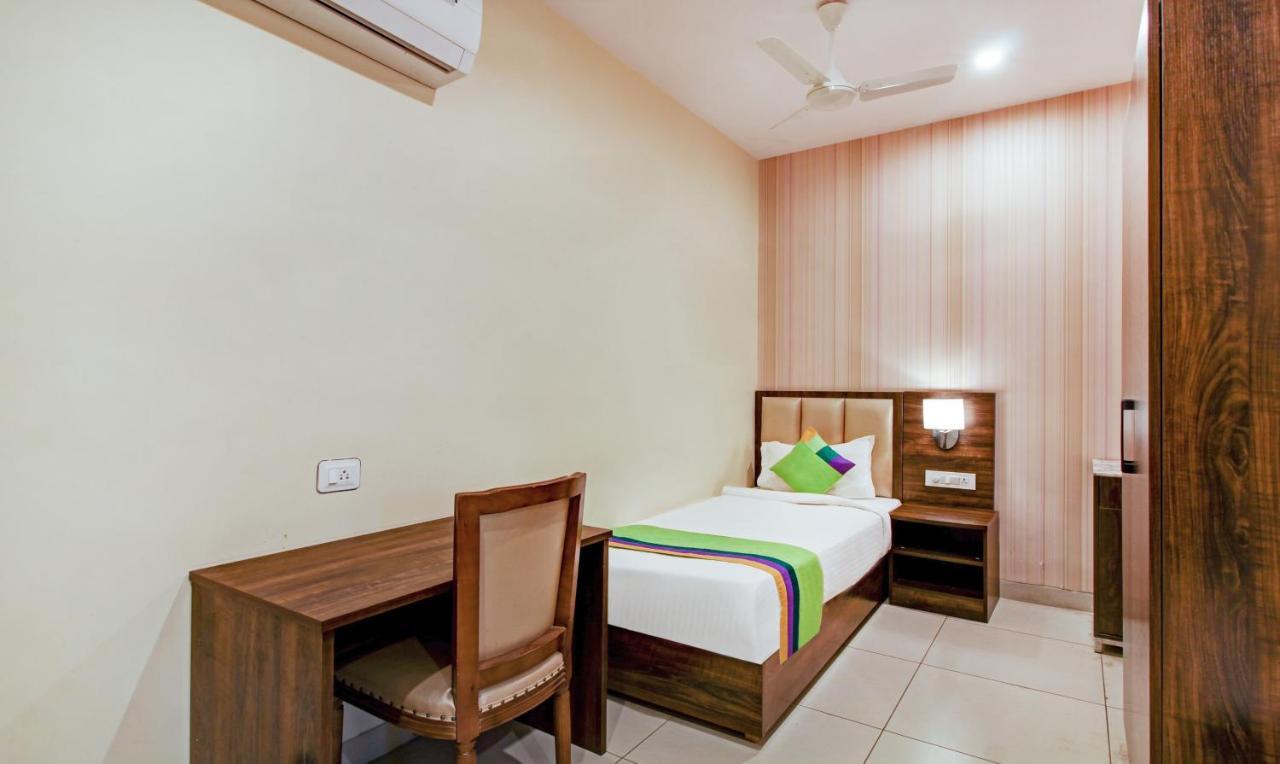 Treebo Trend Sindhura Grand Hyderabad Exterior photo